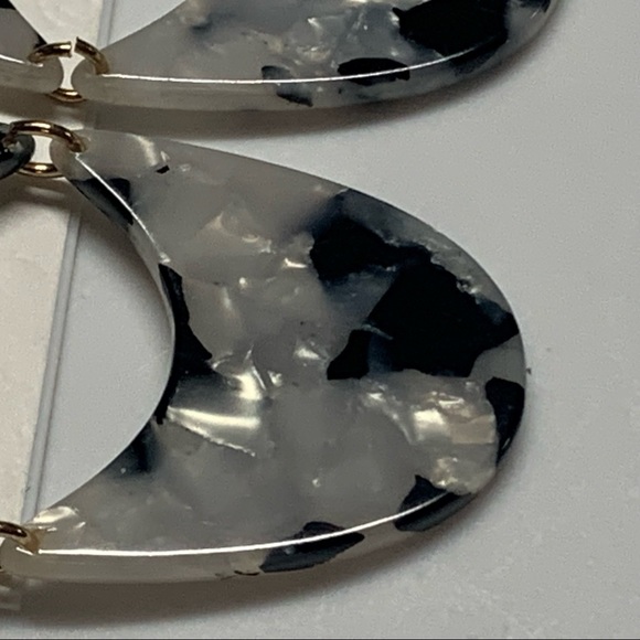 ANNA & AVA Black & White POST EARRINGS! - Picture 10 of 11